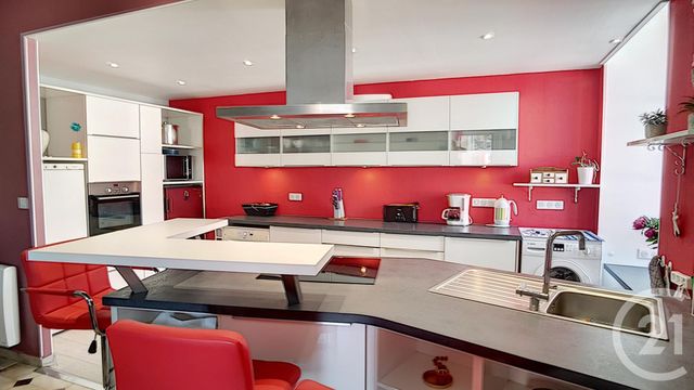 Afficher la photo en grand Appartement F5 à vendre - 5 pièces - 120 m2 - LE PALAIS - 56 - BRETAGNE