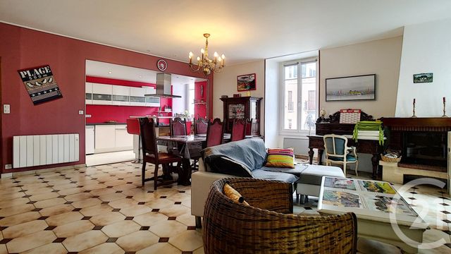 Afficher la photo en grand Appartement F5 à vendre - 5 pièces - 120 m2 - LE PALAIS - 56 - BRETAGNE