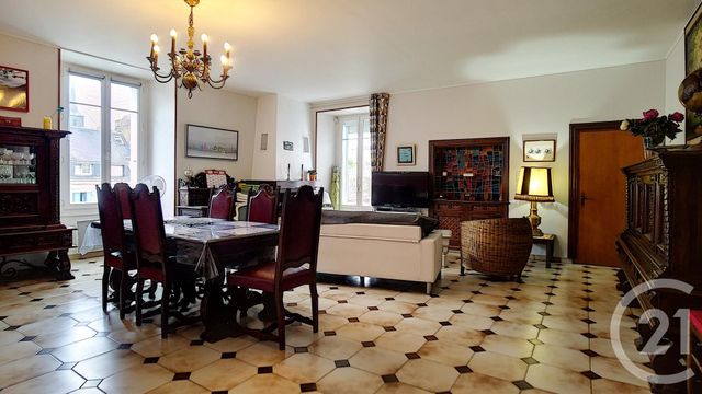 Afficher la photo en grand Appartement F5 à vendre - 5 pièces - 120 m2 - LE PALAIS - 56 - BRETAGNE